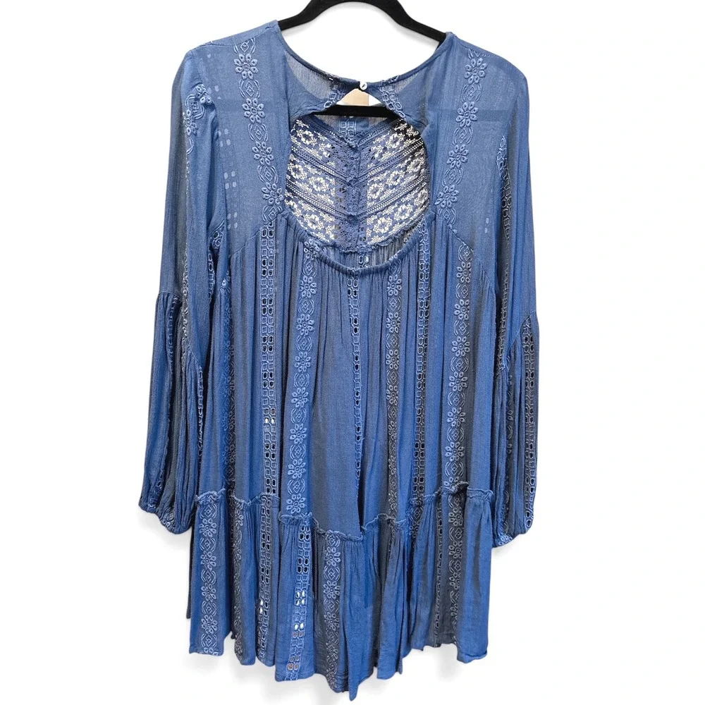 Free People Kiss Kiss Blue Prairie Lace Embroidered Flowy Boho Top Small